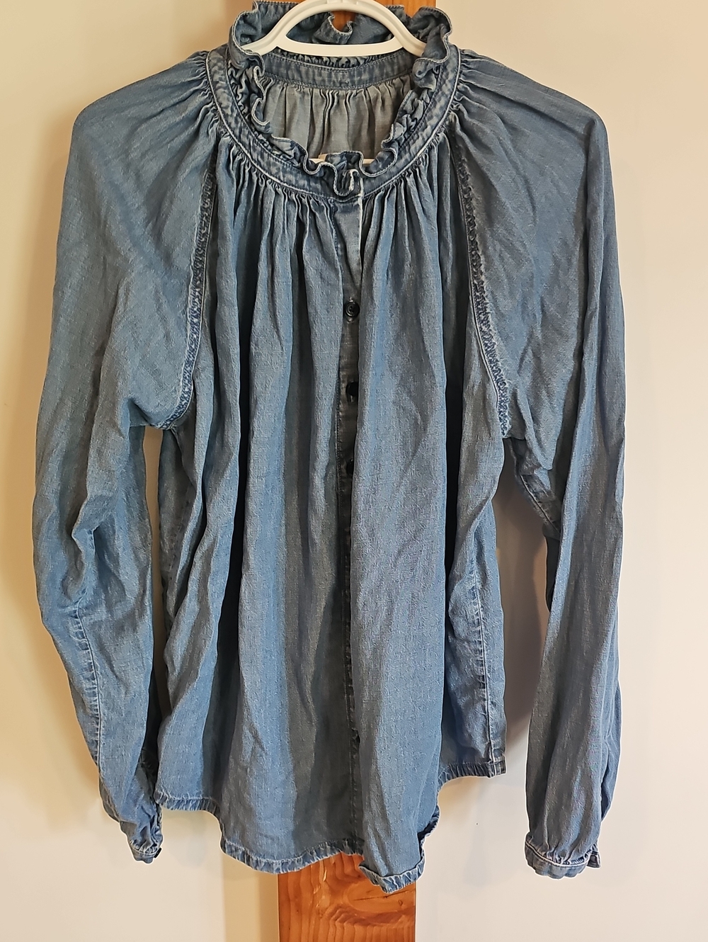 Wilfred FREE Light Blue Ruffled-Neck Button Front Blouse